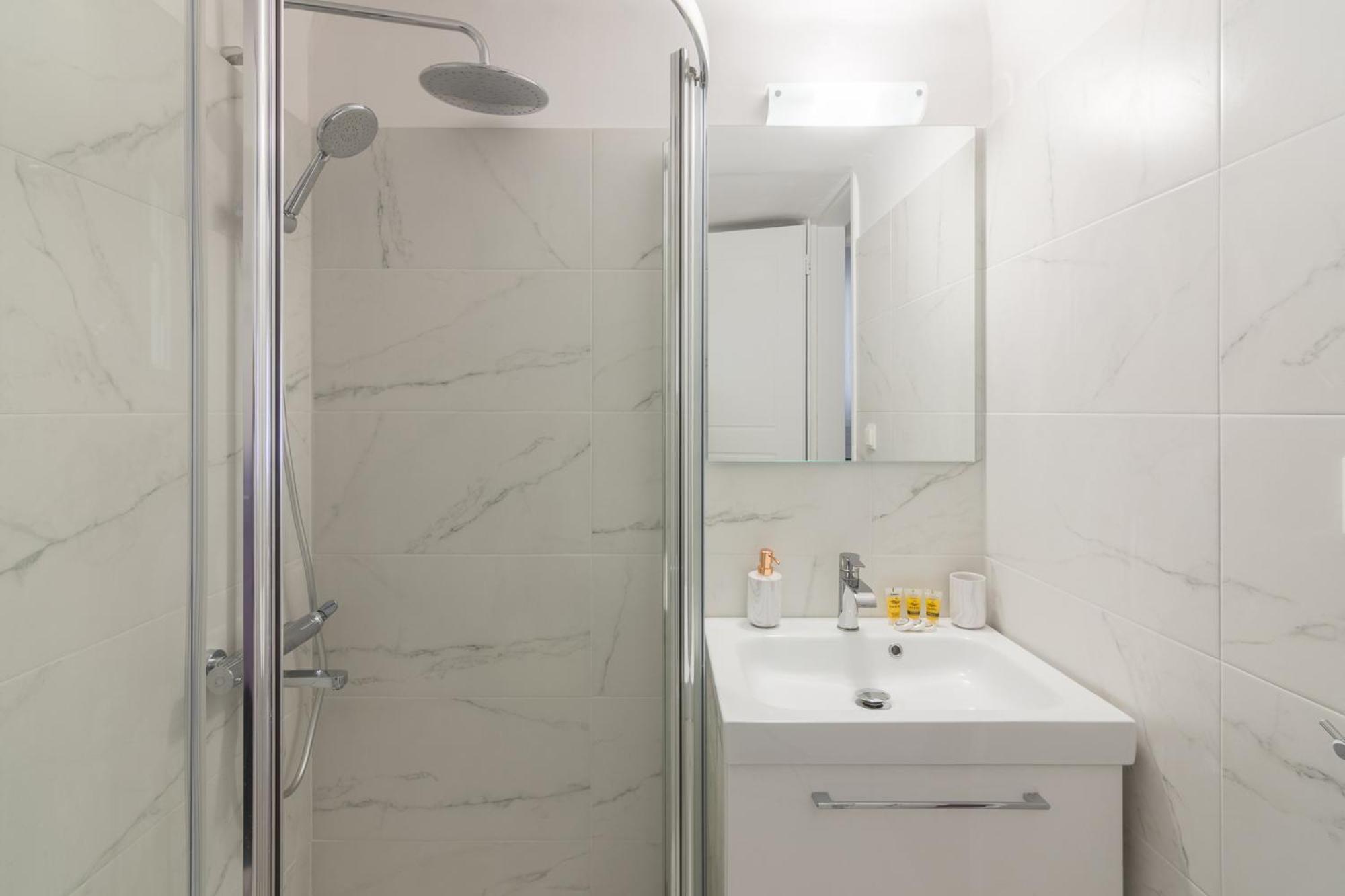 Great House W/ Private Parking Appartement Athene Buitenkant foto